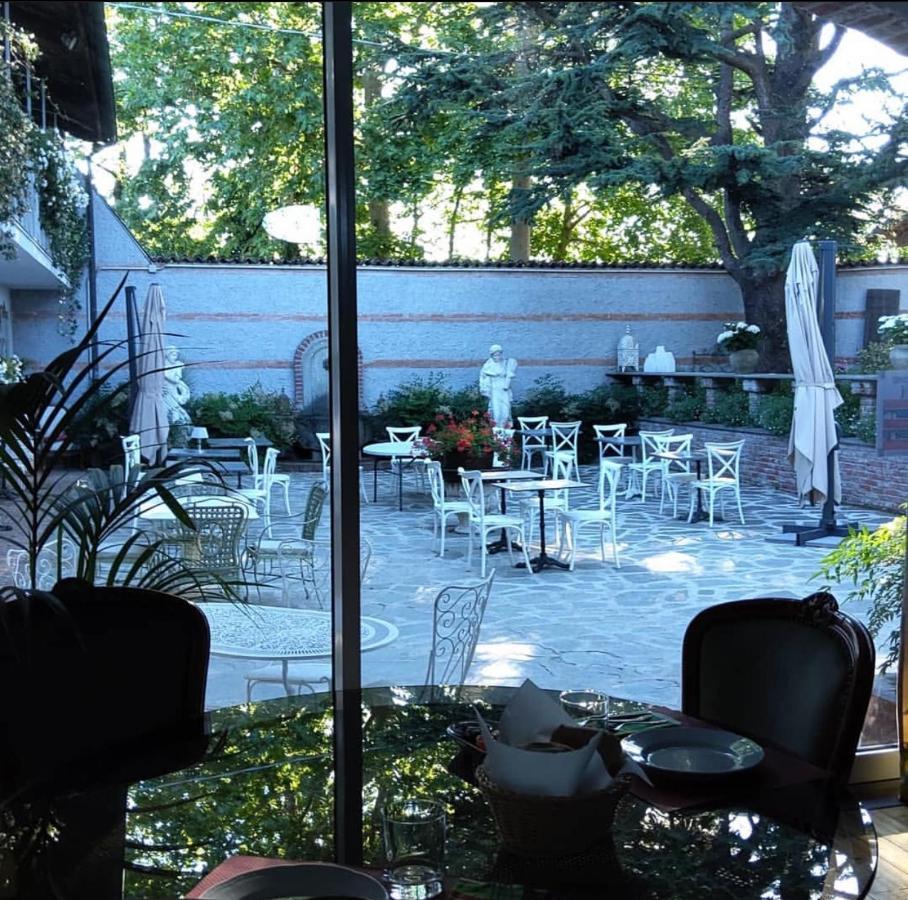 Antica Villa Cuneo- Guest House - "B&B E Non Un Hotel A Cuneo" Eksteriør bilde